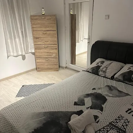 Apartamnet Regim Hotelier 아파트 부쿠레슈티